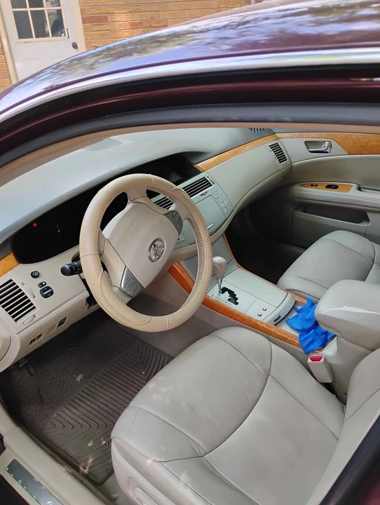 2005 Toyota Avalon 3rd Gen - Image 3 of 5