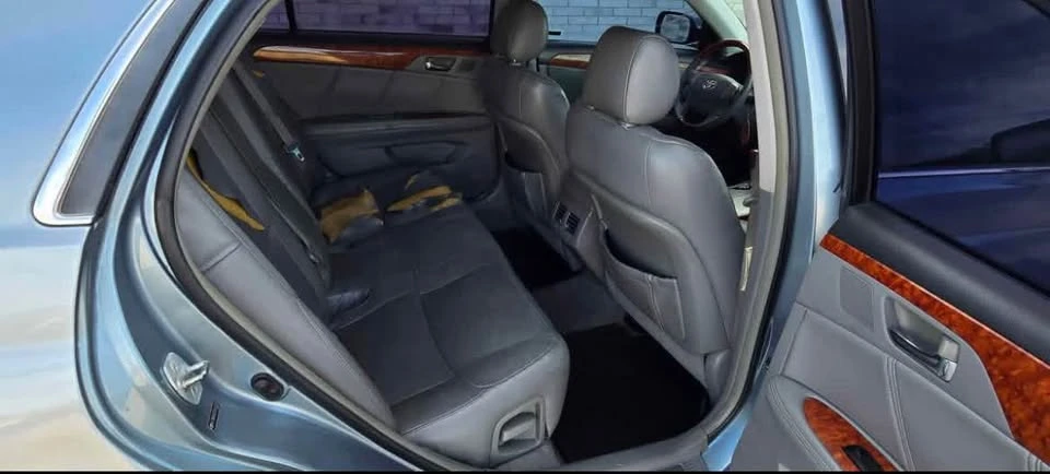2005 Toyota Avalon 3rd Gen - Image 10 of 16