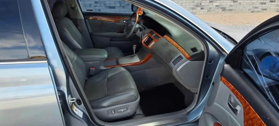 2005 Toyota Avalon 3rd Gen - Image 11 of 16
