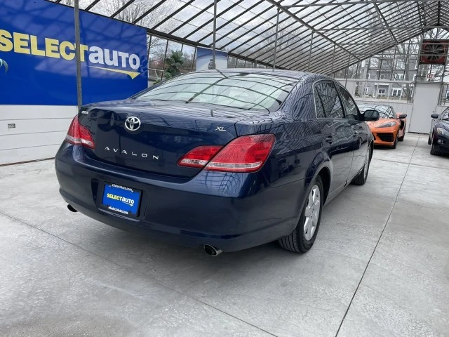 2005 Toyota Avalon 3rd Gen - Image 9 of 21
