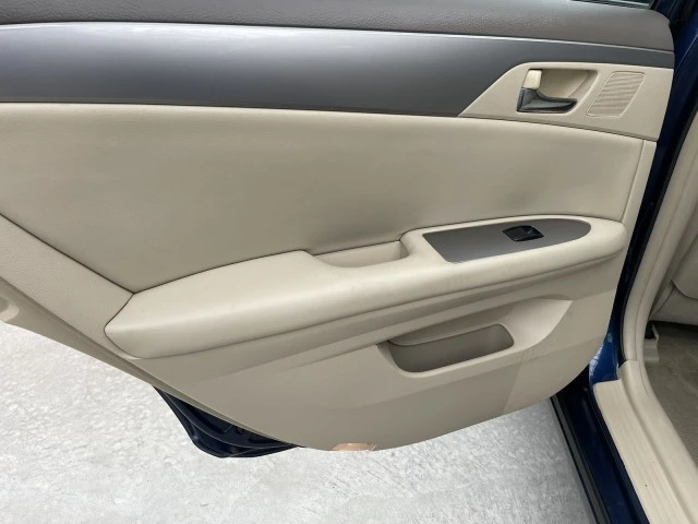 2005 Toyota Avalon 3rd Gen - Image 28 of 31