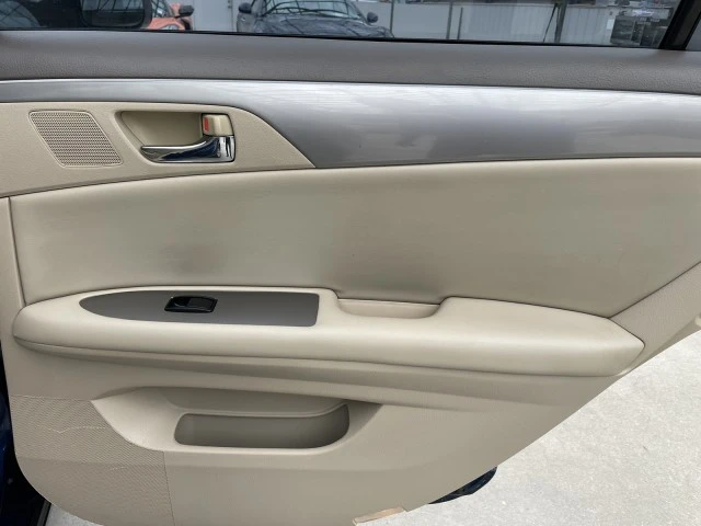 2005 Toyota Avalon 3rd Gen - Image 25 of 31
