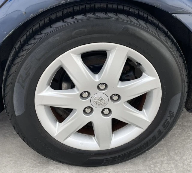 2005 Toyota Avalon 3rd Gen - Image 16 of 21