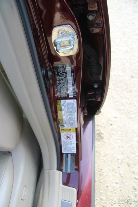 2005 Toyota Avalon 3rd Gen - Image 14 of 21