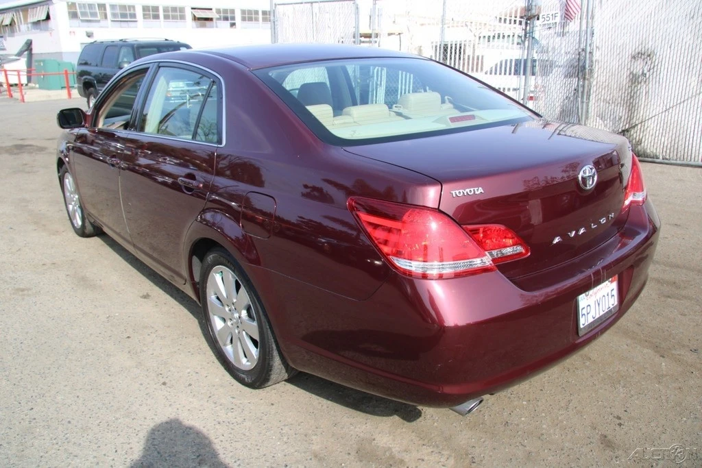 2005 Toyota Avalon 3rd Gen - Image 5 of 21