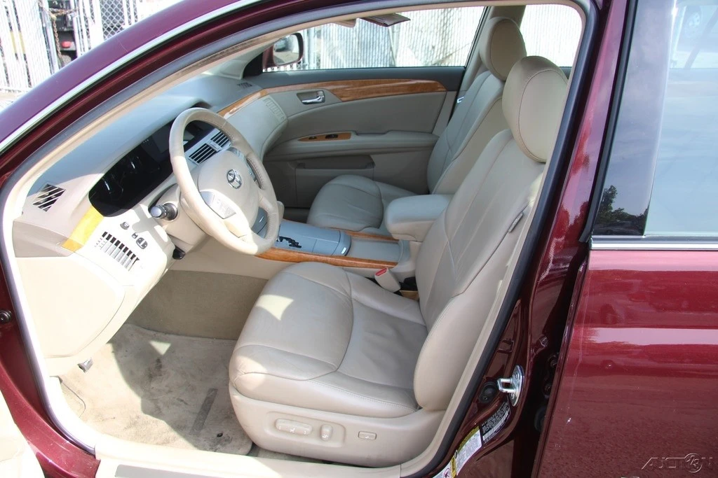 2005 Toyota Avalon 3rd Gen - Image 16 of 21