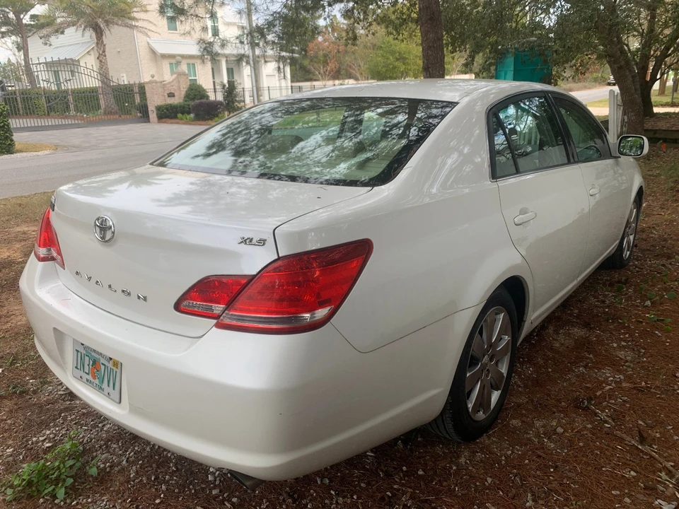 2005 Toyota Avalon 3rd Gen - Image 3 of 21