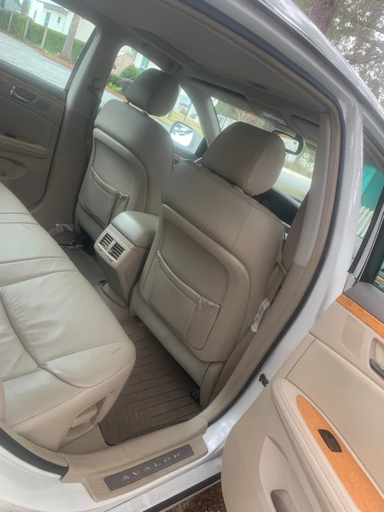 2005 Toyota Avalon 3rd Gen - Image 9 of 21