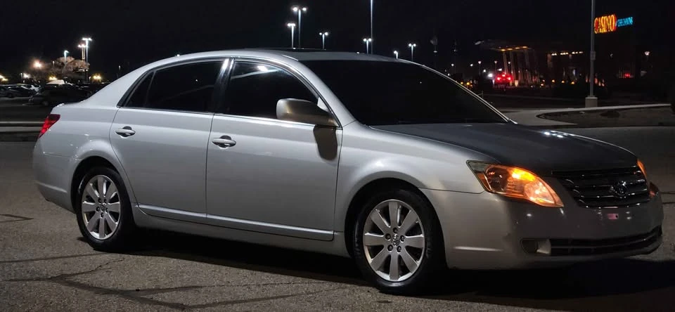 2005 Toyota Avalon 3rd Gen - Image 4 of 19
