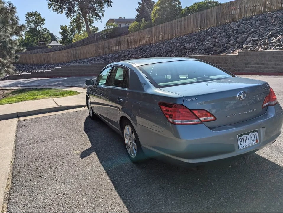 2005 Toyota Avalon 3rd Gen - Image 4 of 9