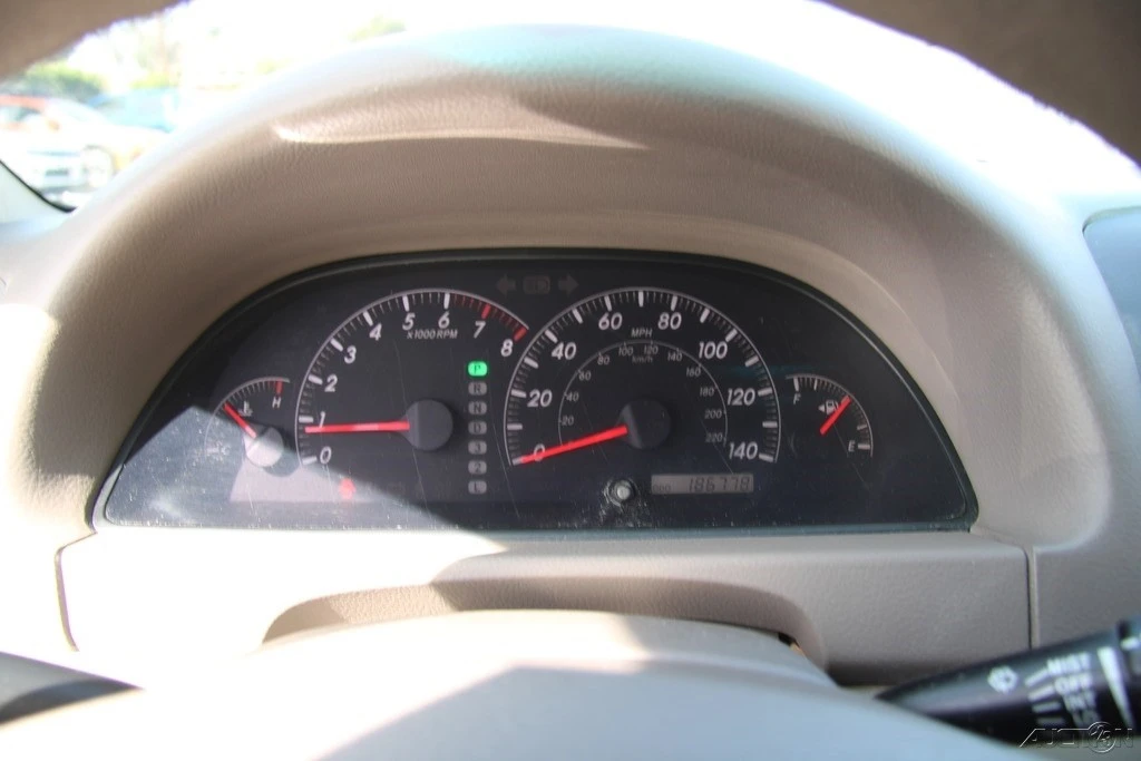 2005 Toyota Camry 5th Gen - Image 16 of 21
