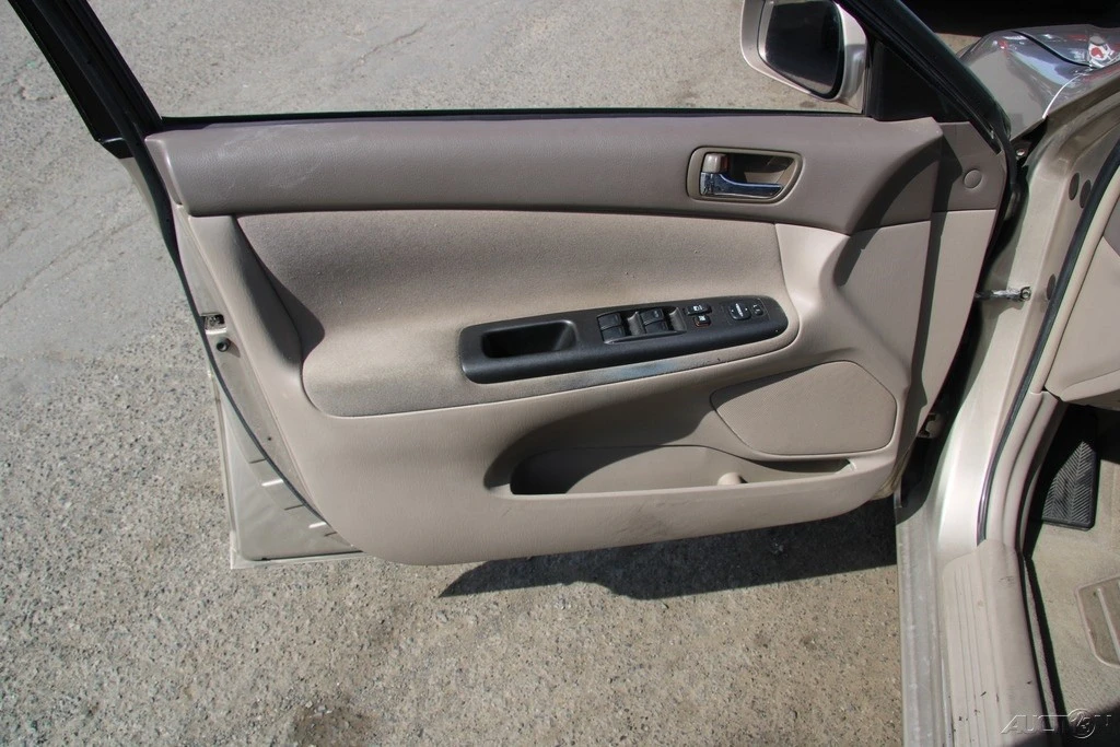 2005 Toyota Camry 5th Gen - Image 13 of 21