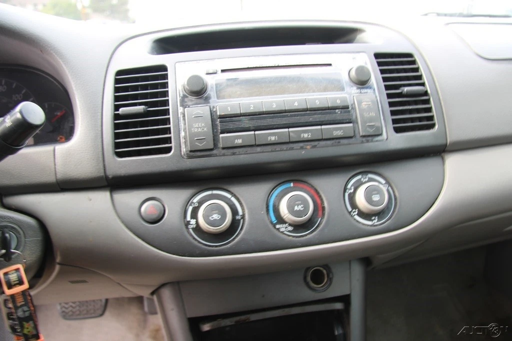 2005 Toyota Camry 5th Gen - Image 16 of 21