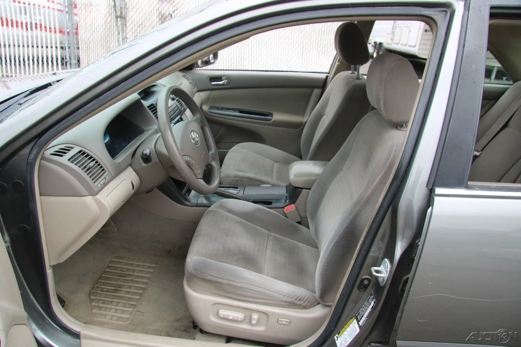 2005 Toyota Camry 5th Gen - Image 14 of 21