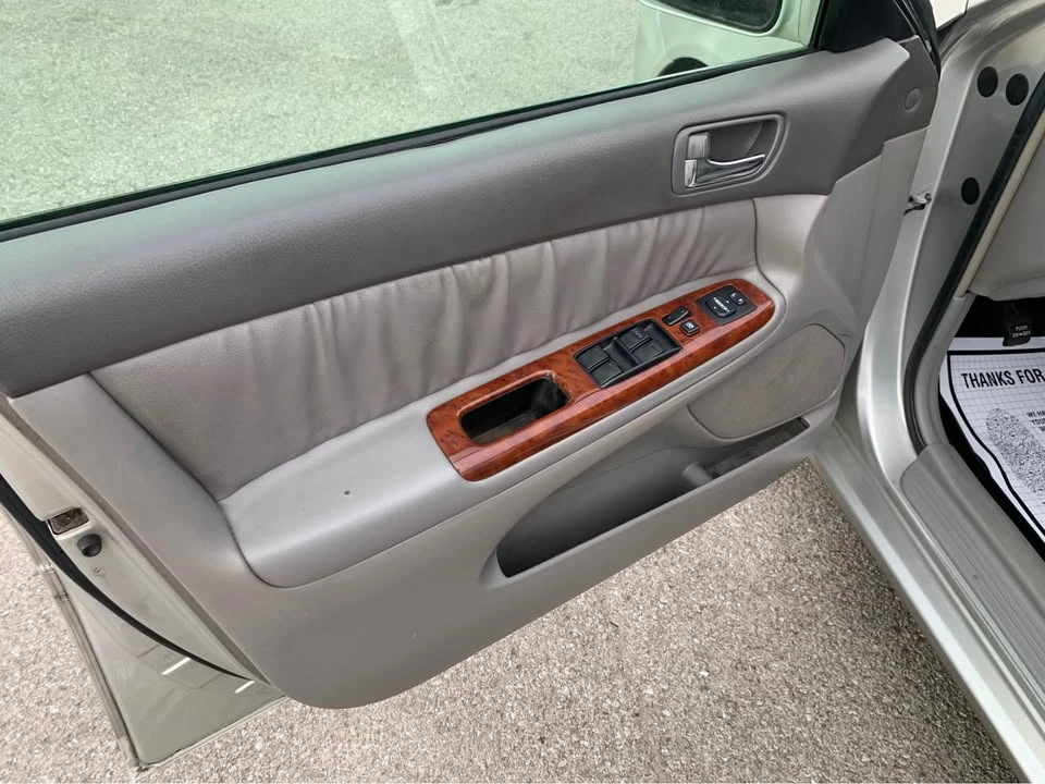 2005 Toyota Camry 5th Gen - Image 9 of 15