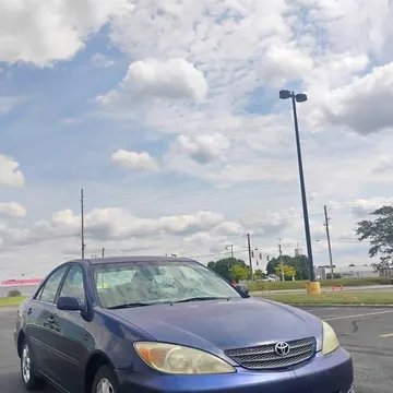 2005 Toyota Camry LE Sedan 4D