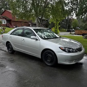 2005 Toyota Camry LE Sedan 4D