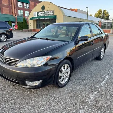 2005 Toyota Camry XLE Sedan