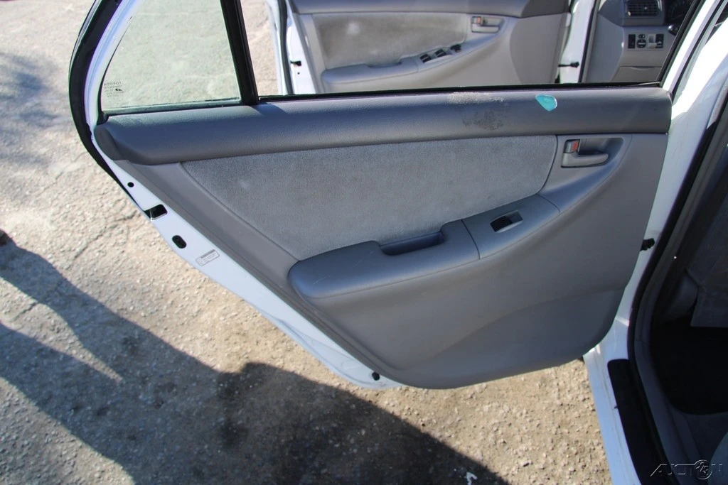 2005 Toyota Corolla 9th Gen - Image 18 of 21