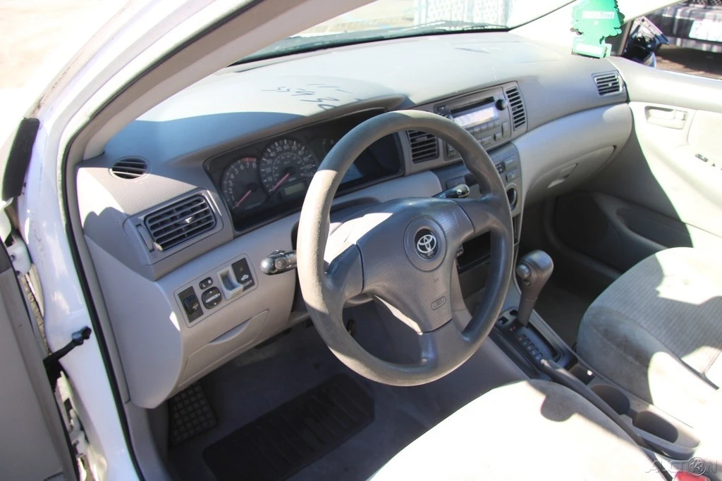 2005 Toyota Corolla 9th Gen - Image 13 of 21