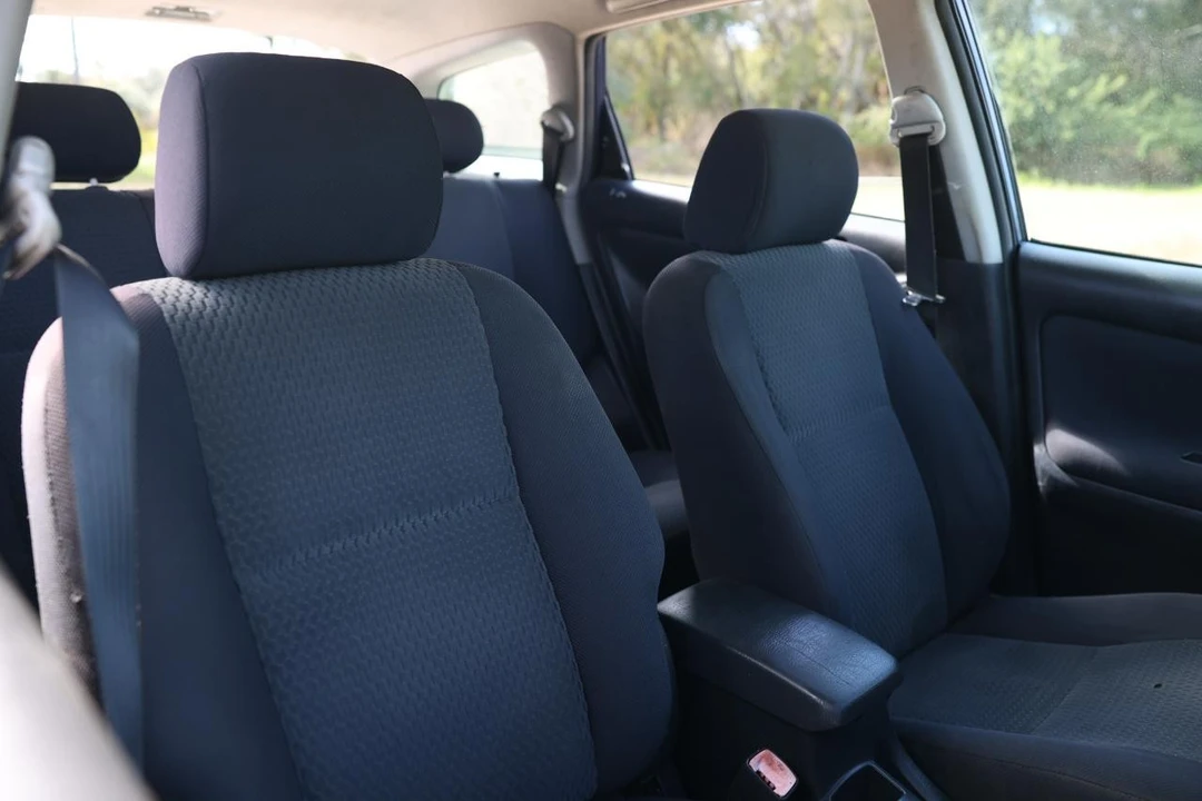 2005 Toyota Matrix 1st Gen - Image 18 of 21