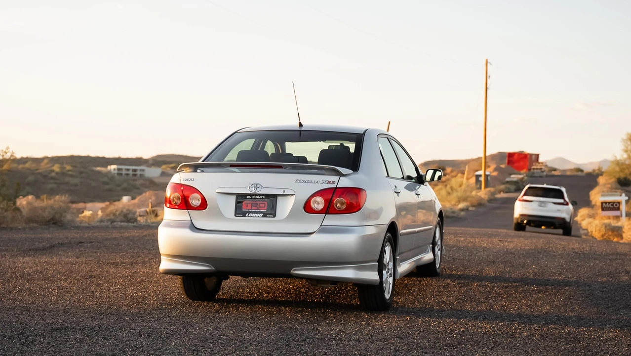2005 Toyota Corolla 9th Gen - Image 13 of 31