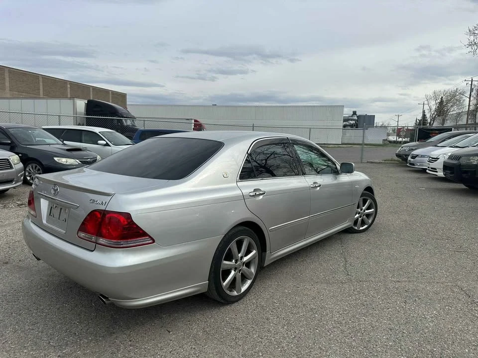 2005 Toyota Crown - Image 6 of 10