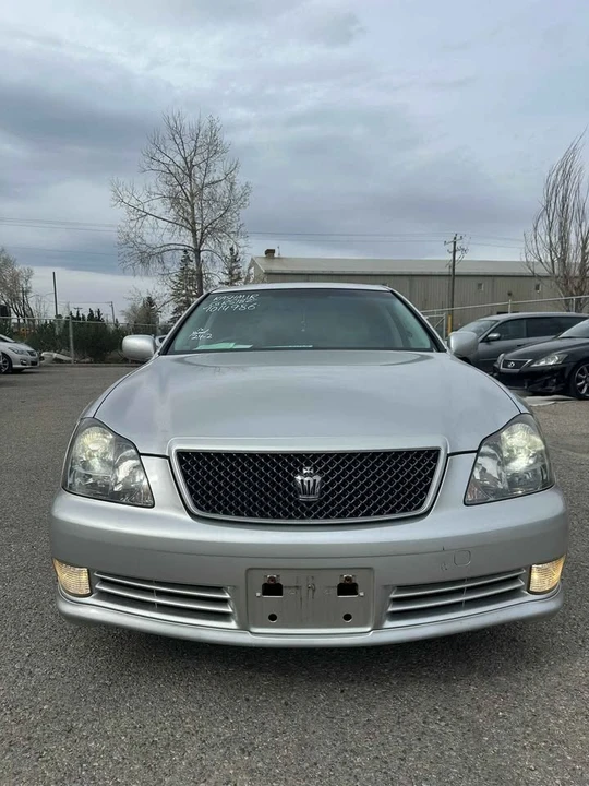2005 Toyota Crown - Image 3 of 10
