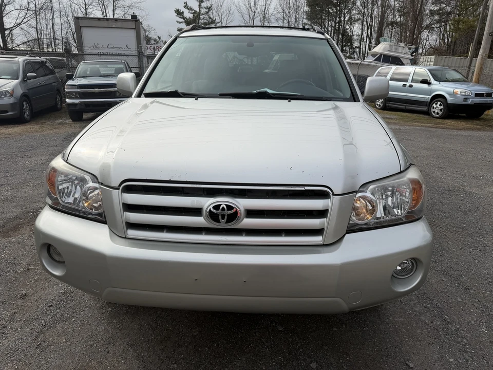 2005 Toyota Highlander - Image 13 of 21