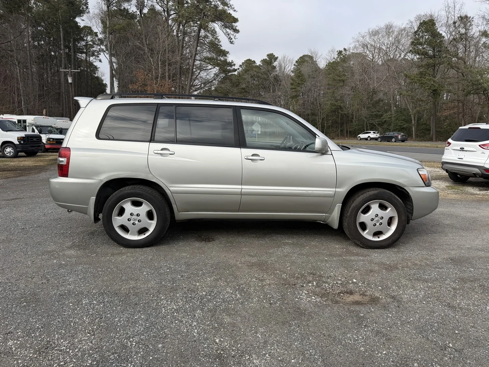 2005 Toyota Highlander - Image 7 of 21