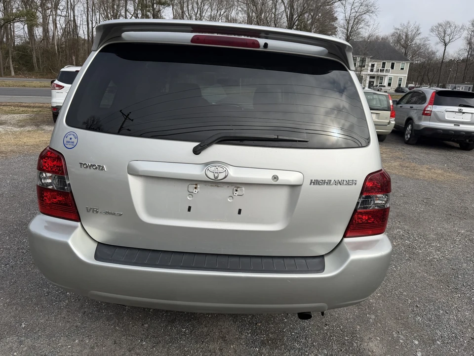 2005 Toyota Highlander - Image 9 of 21