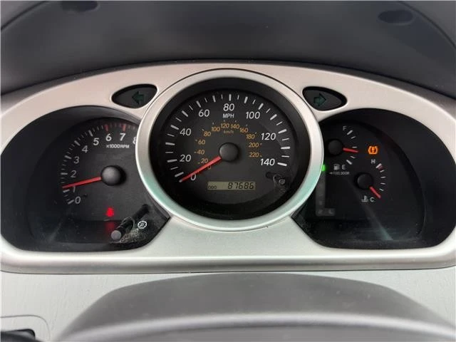 2005 Toyota Highlander - Image 3 of 21