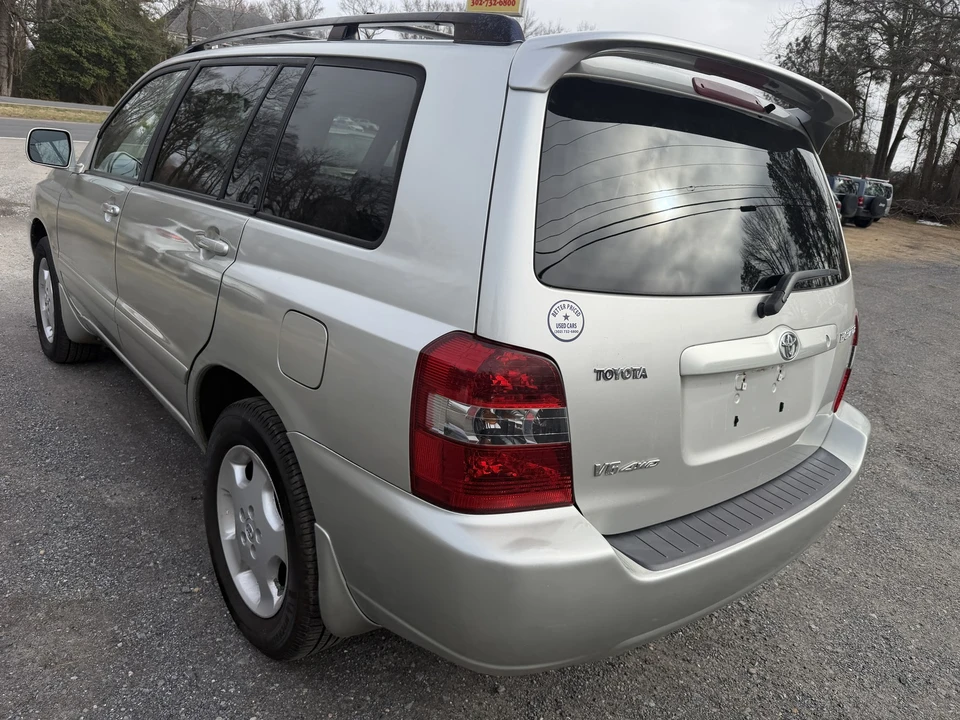 2005 Toyota Highlander - Image 10 of 21