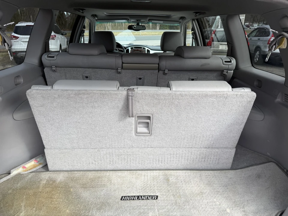 2005 Toyota Highlander - Image 20 of 21