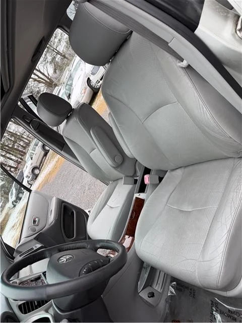 2005 Toyota Highlander - Image 6 of 21