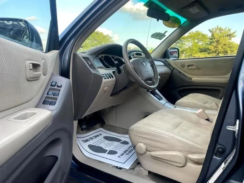 2005 Toyota Highlander - Image 11 of 12