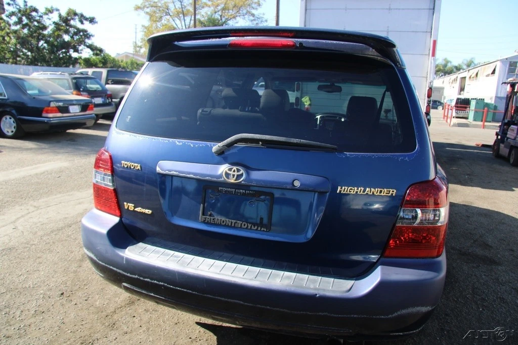 2005 Toyota Highlander - Image 6 of 21