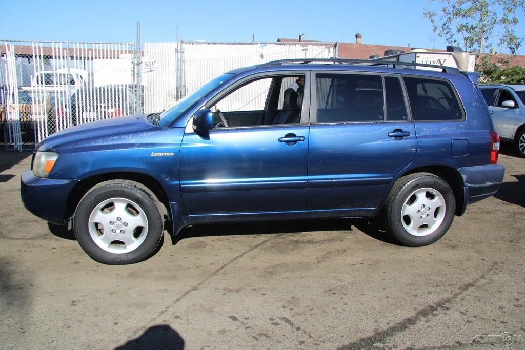 2005 Toyota Highlander - Image 3 of 21