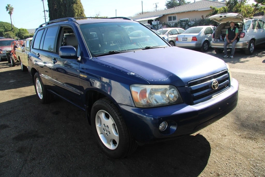2005 Toyota Highlander - Image 9 of 21