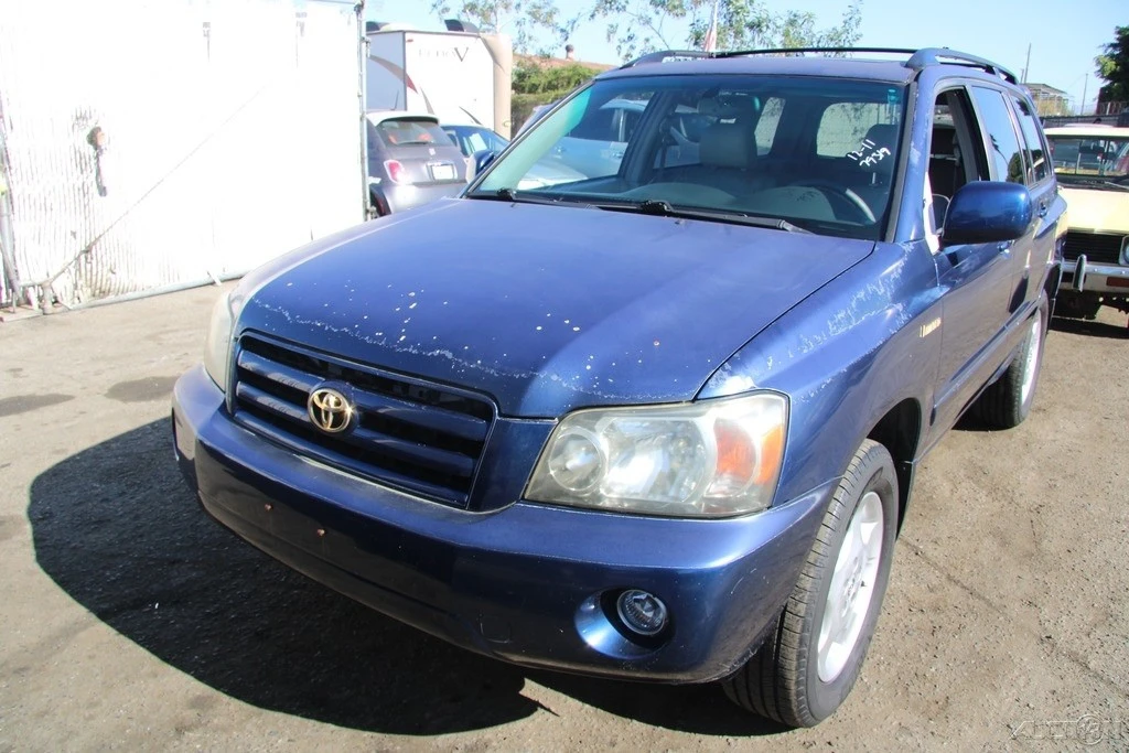 2005 Toyota Highlander - Image 10 of 21