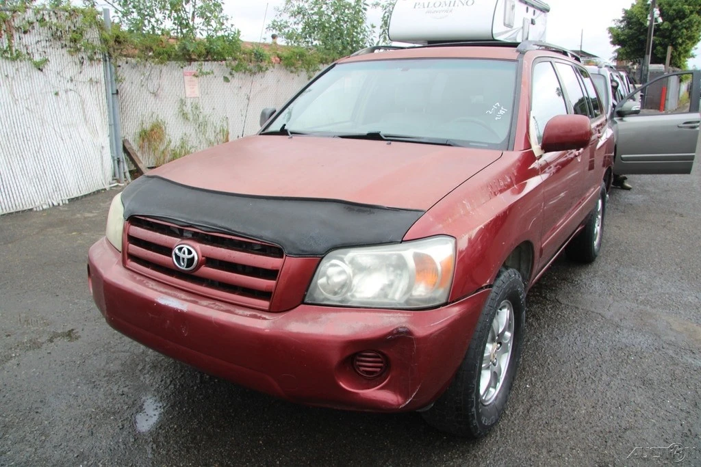 2005 Toyota Highlander - Image 2 of 21