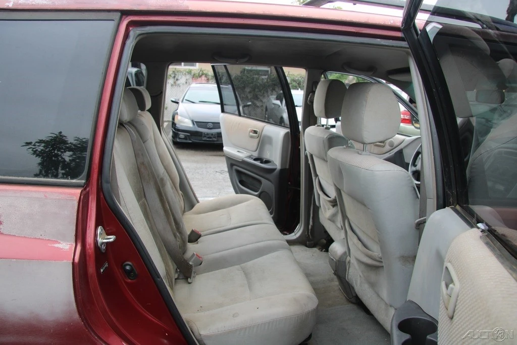 2005 Toyota Highlander - Image 19 of 21