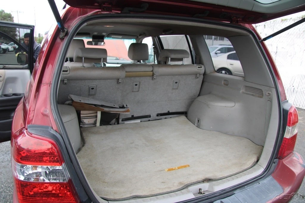 2005 Toyota Highlander - Image 17 of 21