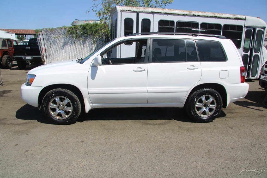 2005 Toyota Highlander - Image 5 of 21