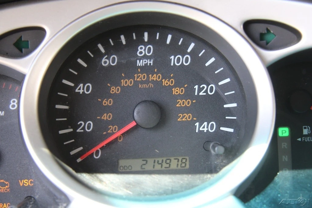 2005 Toyota Highlander - Image 18 of 21