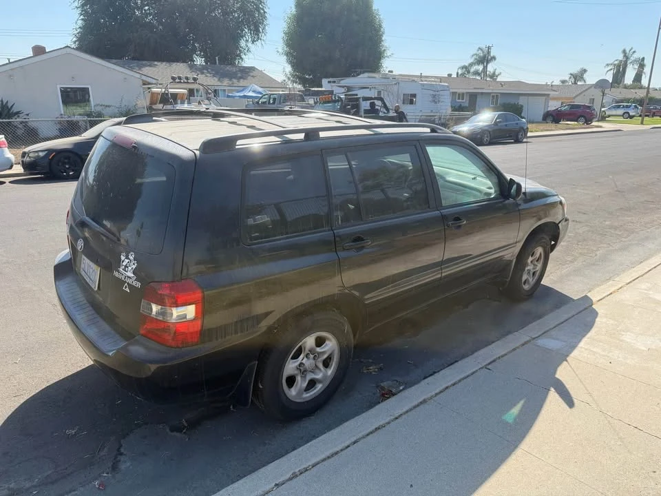 2005 Toyota Highlander - Image 2 of 8