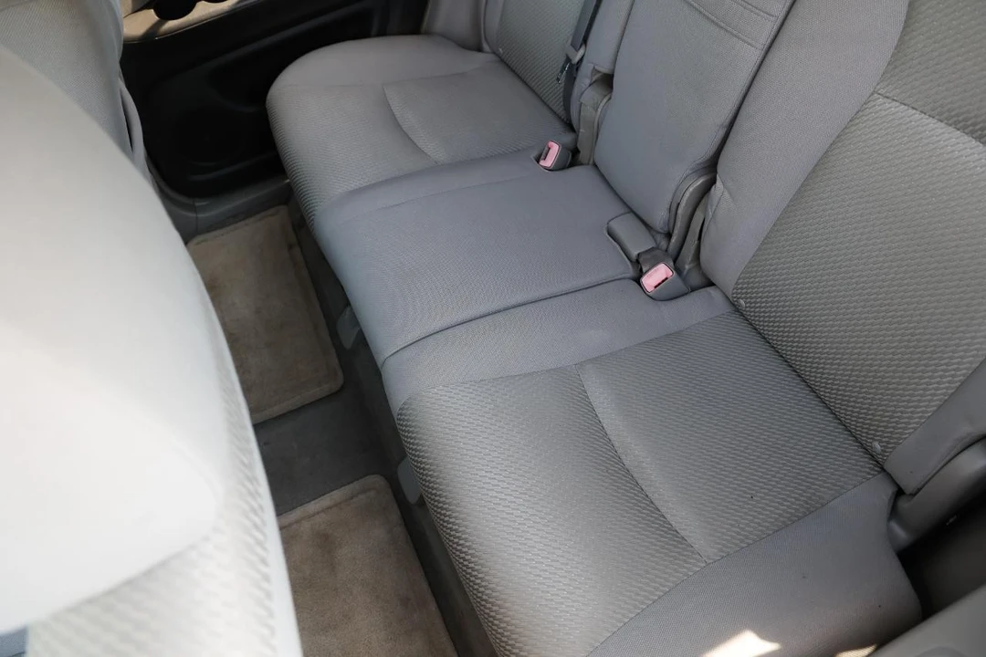2005 Toyota Highlander - Image 10 of 12