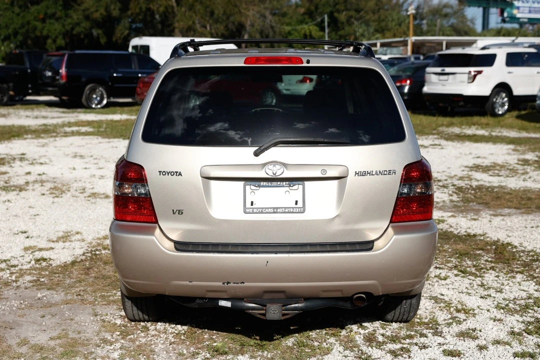 2005 Toyota Highlander - Image 9 of 12