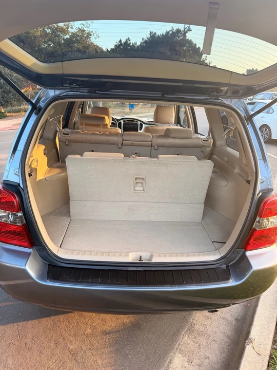 2005 Toyota Highlander - Image 11 of 20