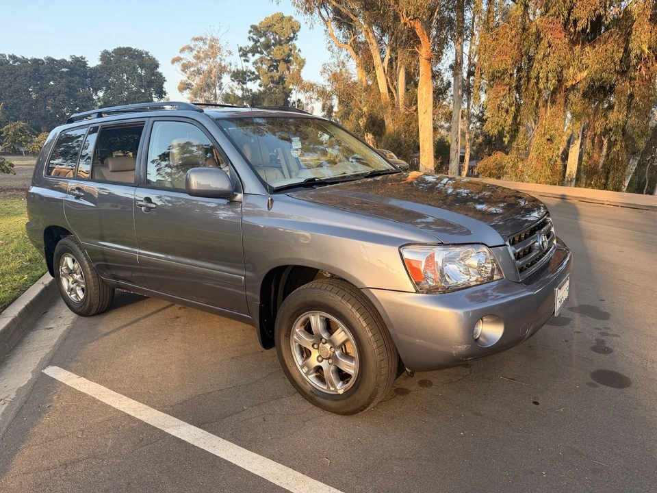 2005 Toyota Highlander - Image 2 of 20